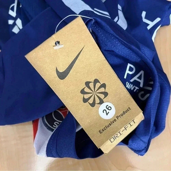 ❤️ Nike Paris 22/23 children PSG Home Football Kit Shirt Sportswear 4-6T - Picture 6 of 8